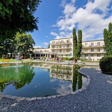 Hotel Palace - Kupele Sliac Bagian luar foto