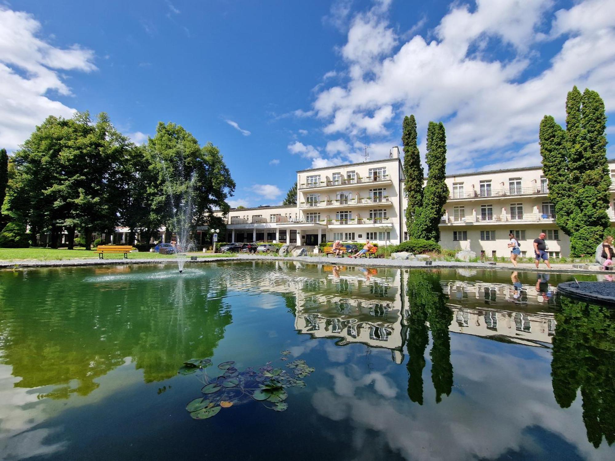 Hotel Palace - Kupele Sliac Bagian luar foto